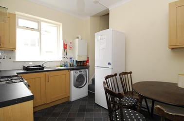 North Road East Apt 3, North Hill, Plymouth - Image 3